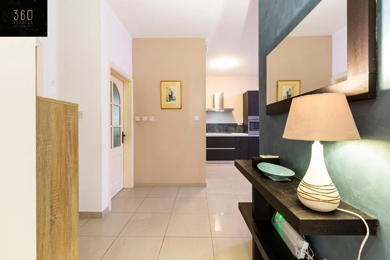 Designer, Fully Equipped Apt, Just Off Tower Road By 360 Estates Sliema 0*,