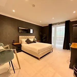 Apart-hotel Sliema Studios, Sliema